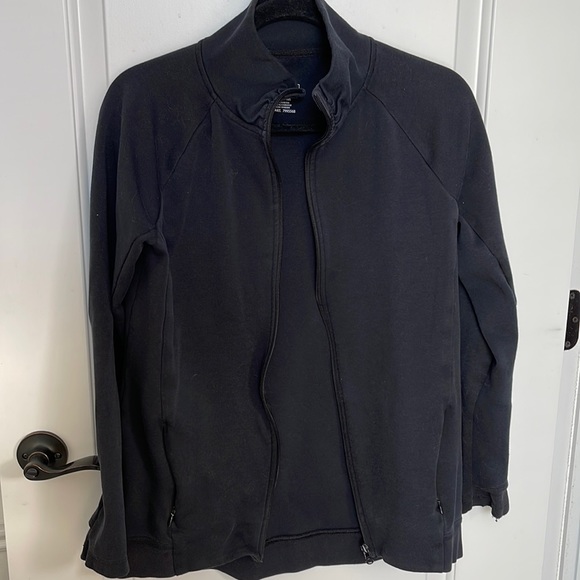 Black Sweater - Picture 1 of 4